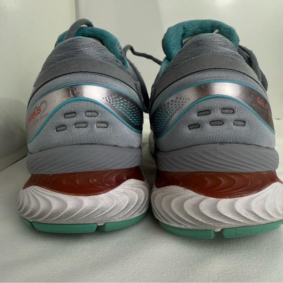 Asics Women’s Gel Nimbus 22 1012A587 Running Shoes Sneakers Size 7.5 - Picture 4 of 12